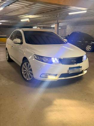 KIA CERATO 1.6 SX E.233 16V GASOLINA 4P AUTOMÁTICO